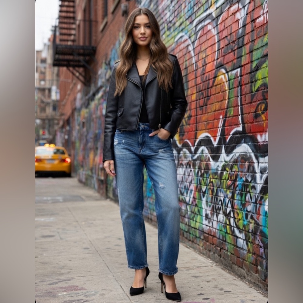 BlankNYC Distressed Jeans